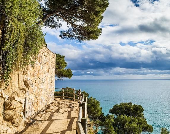 Playas y caminos de ronda